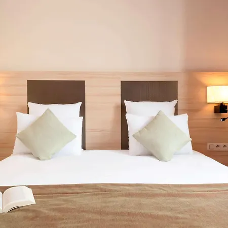 Mercure Centre Brotteaux Hotel 4*